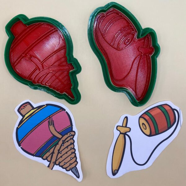 2 CORTADORES CON SELLO MARCADOR 9 CM TROMPO Y BALERO