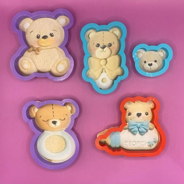 4 CORTADORES 10CM Y 1 CORTADOR 5 CM OSOS