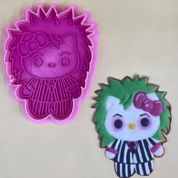 CORTADOR DE GALLETAS HELLO KITTY CON SELLO 10 CM HALLOWEEN