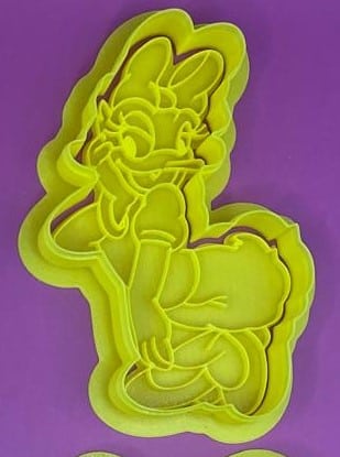 CORTADOR CON SELLO MARCADOR 10 CM DAISY