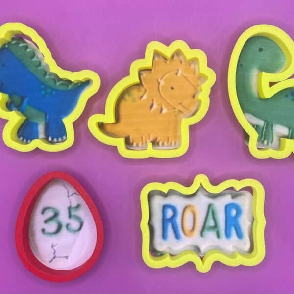 KIT 5 CORTADORES 9 CM DINOSAURIOS