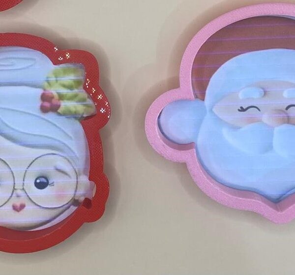 2 CORTADORES DE GALLETAS SANTA Y SEÑORA 9 CM