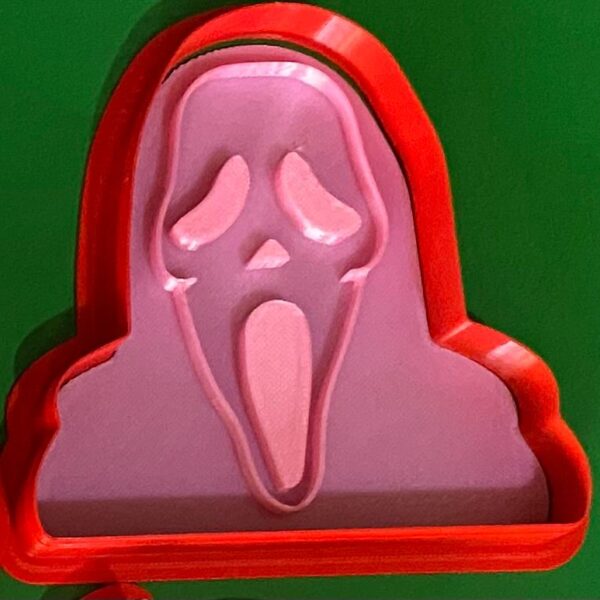CORTADOR DE GALLETAS SCARY MOVIE CON SELLO MARCADOR 10 CM