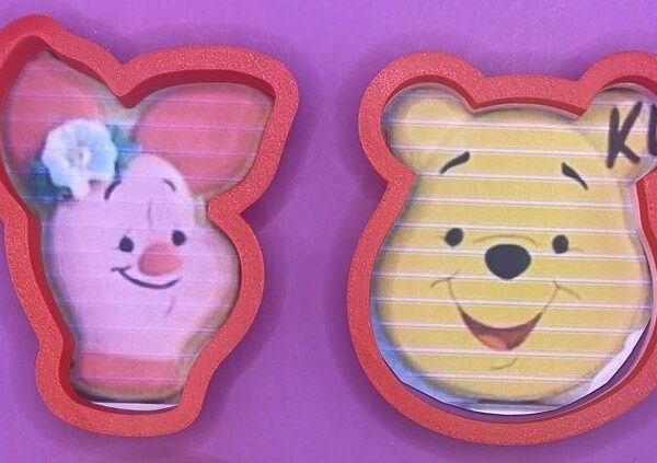 2 CORTADORES DE GALLETAS WINNIE POOH Y PIGLET 8 CM