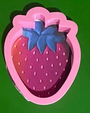 CORTADOR DE GALLETAS FRESA 8 CM