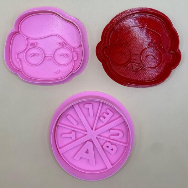 3 CORTADORES DE GALLETAS ABUELITOS CON SELLO MARCADOR 8 CM